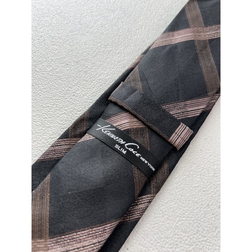 Kenneth Cole New York Black and Brown Striped Pattern 100% Silk Designer Tie - Picture 5 of 7